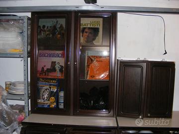 Mobili cucina anni 70 in buono stato.