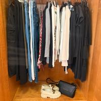 Lotto di abiti da donna