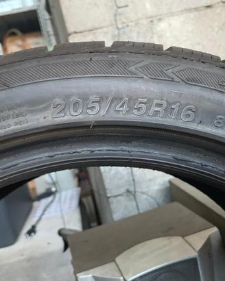 GOMME INVERNALI AUTO SMART  USATE 1 MESECOME NUOVE
