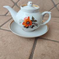 Teiera vintage in porcellana russa Dulevo