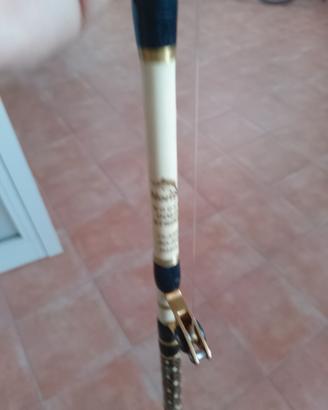 canna da pesca big game con mulinello tiagra