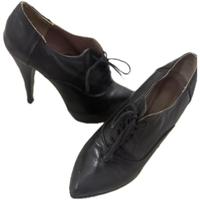 Scarpa pelle tacco alto