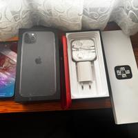 Iphone 11 Pro Max 64 GB + Smartwatch Apple