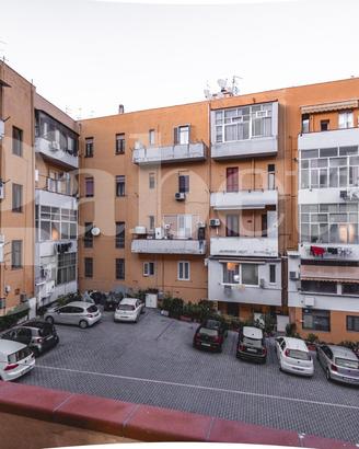 Via Alghero, luminoso signorile 102 mq, parcheggio