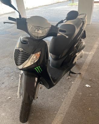sh 125