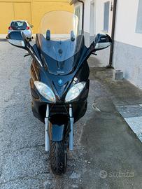 Piaggio x9