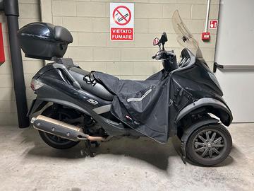 Piaggio MP3 400