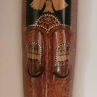 Maschera etnica indonesiana in legno intagliato – 