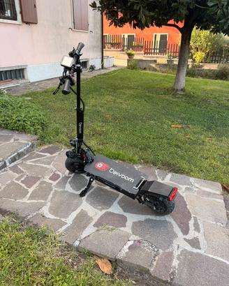 monopattino  bikydom