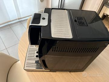 Macchina caffè De Longhi Dinamica Plus