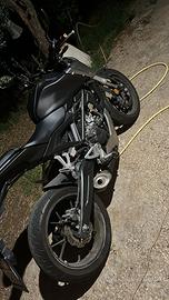 Honda cb125r