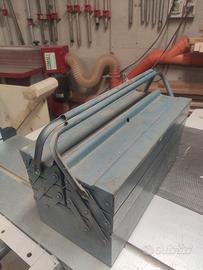 cassetta attrezzi in metallo