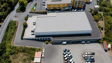Capannone logistico o industriale