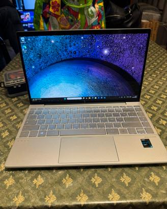 HP Envy 13 - i7-1165G7, 8GB RAM e SSD 512GB,