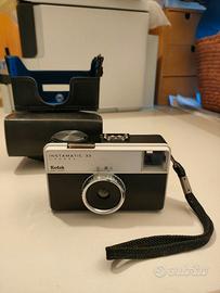 macchina fotografica KODAK Instamatic 33