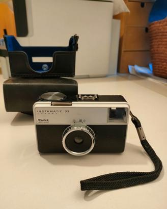 macchina fotografica KODAK Instamatic 33