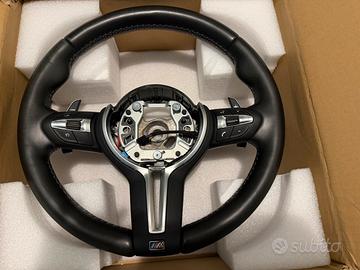 Volante BMW MSport con palette cambio