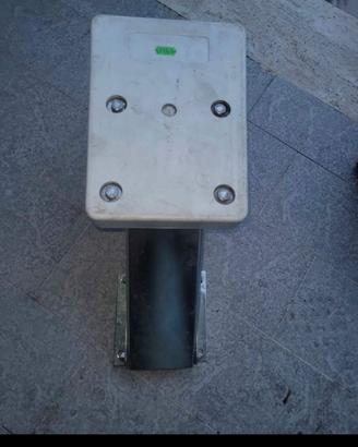 Supporto motore ausiliario