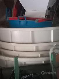 Vasche in plastica per liquidi alimentari