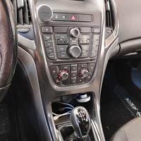 stereo originale astra completo di cd e schermo 