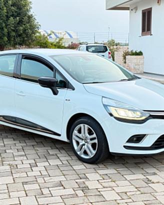 Renault Clio dCi 8V 75 CV 5 porte Moschino Life
