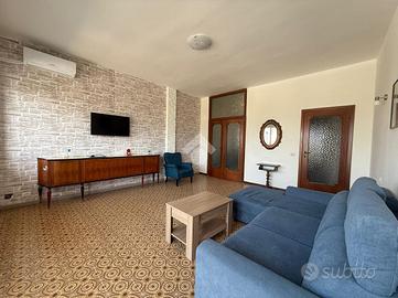 3 LOCALI A TERRACINA