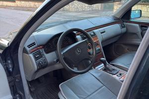 Mercedes-Benz Classe E 220 CDI Avantgarde 1999