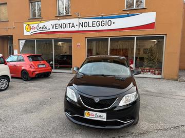 Lancia Ypsilon 1.3 MJT 95 CV 5Porte Gold E6