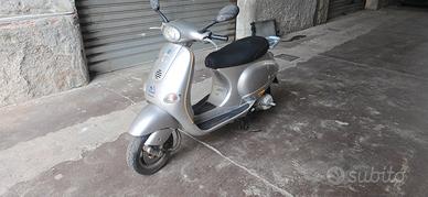 Piaggio Vespa 150 ET4