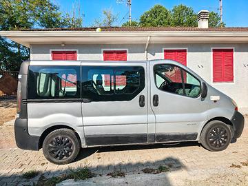 Renault Traffic del 2004 furgone 6 posti