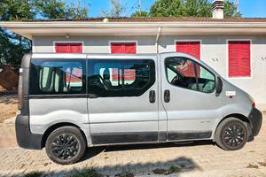 Renault Traffic del 2004 furgone 6 posti
