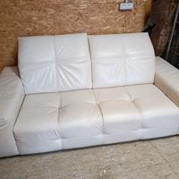 Divano in pelle bianca di Divani&Divani