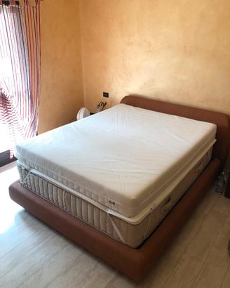 Materasso matrimoniale come nuovo