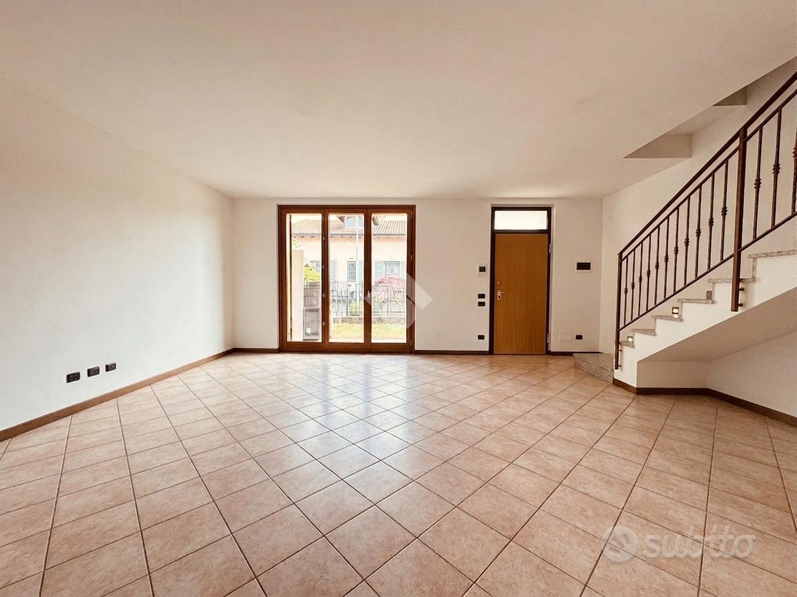 House in Casatenovo, Cacciabuoi, Verdura - Altro