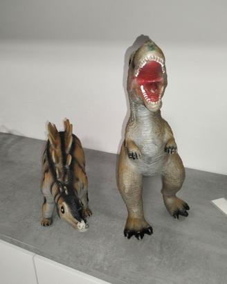 Dinosauri in gomma