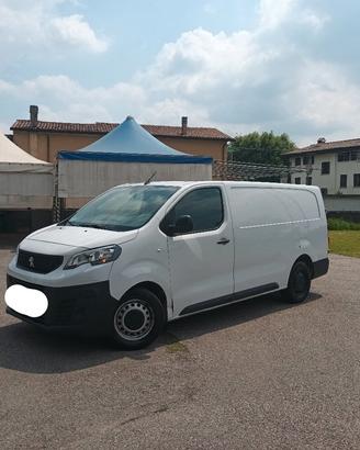 Peugeot 1.5 disel coibentato  anche permuta 