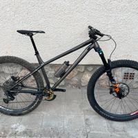 Commencal Meta V2 hardtail