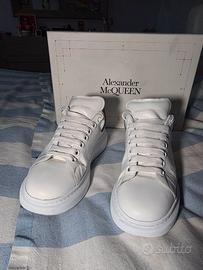 Alexander McQueen n40