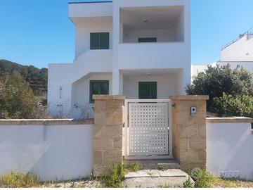 Pescoluse Appartamenti con posto auto interno