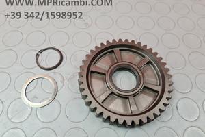 INGRANAGGIO 24321-35F11 SUZUKI GSXR 750 2004 2005