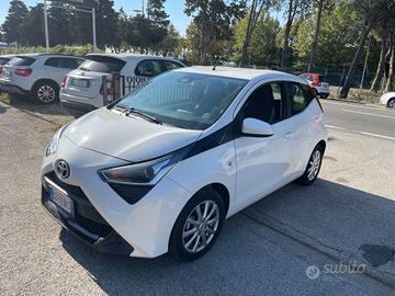 Toyota Aygo Connect 1.0 VVT-i 72 CV 5 porte x-clus