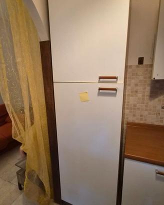 Frigorifero da incasso con colonna