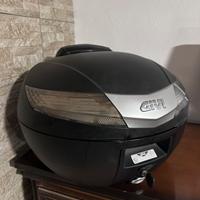 Bauletto GIVI Monokey 40L + piastra + attacchi