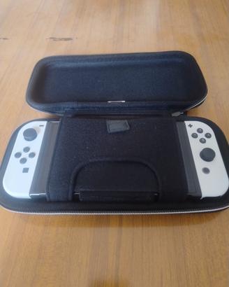 Nintendo switch OLED+ Accessori + 2 giochi