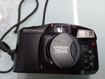 macchina fotografica olimpus super zoom 700XB