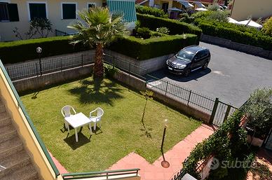 Praia a Mare. Casa con giardino privato