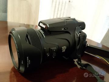 Macchina fotografica Nikon coolpix p1000.