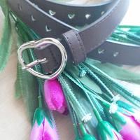 Nuovissima! Cinturina cuoio con fubbia cuore 