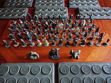 Il Signore degli Anelli statuine e fascicoli