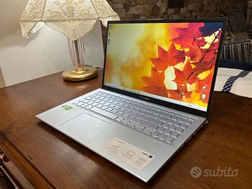 ASUS VivoBook S512JP-EJ032T con Processore i7